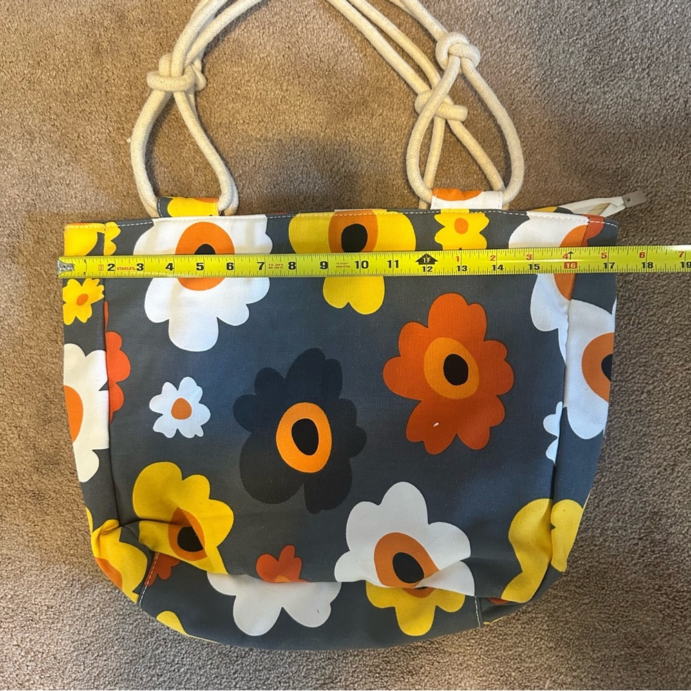 Vibrant Floral Tote Bag in Gray and Orange - Picture 7 of 8